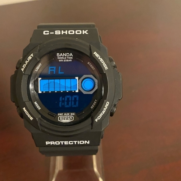 Brand new Black Unisex digital C shook watch for men or ladies - Picture 3 of 5